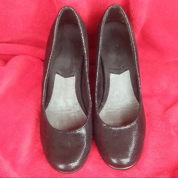 AEROSOLES Shoes - A2 by AEROSOLES Black Textured Wedges "Size 7.5"
